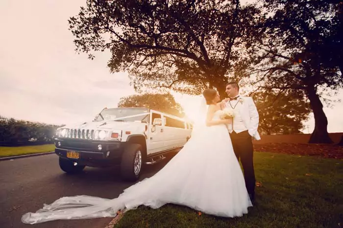 wedding car rental in ontario - crown limo